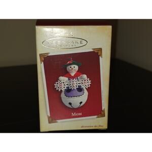 Hallmark‎ Keepsake Ornament 2005 Mom Snowman Bell NIB Snowmen Family
